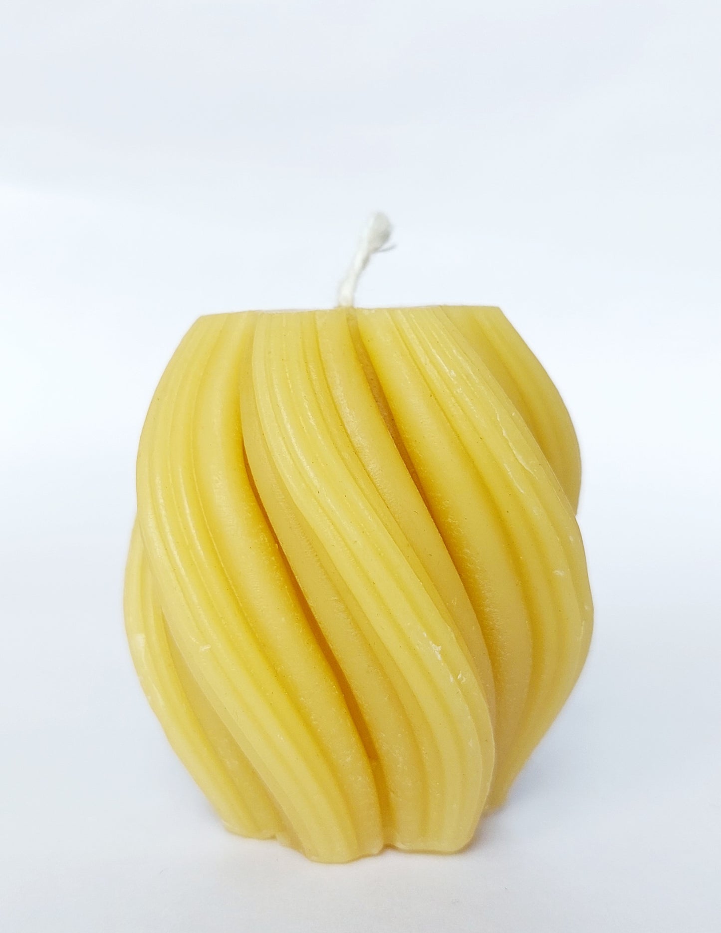 Twist pillar candle